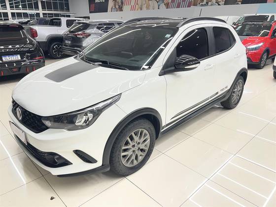 FIAT ARGO 1.8 E.TORQ FLEX TREKKING AT6 FIAT ARGO 1.8 E.TORQ FLEX TREKKING AT6